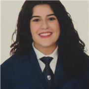 Profesora de eso y primaria, que imparte Matemáticas, Lengua, Inglés, Francés, Biología y Química